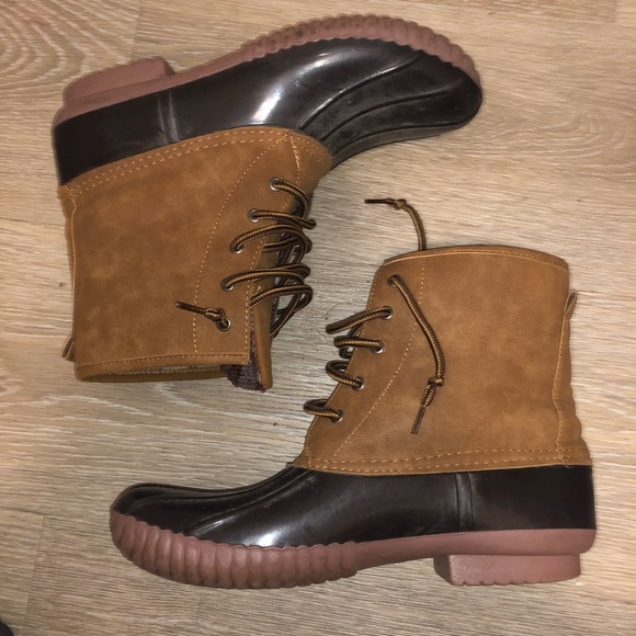 Charlotte Russe winter/spring boots size 8 - Picture 6 of 6